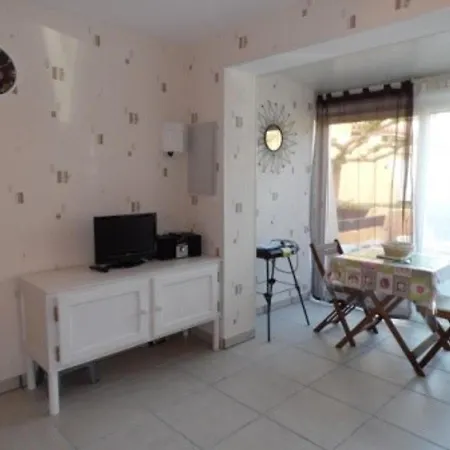 아파트 T2 Avec Terrasse Et Parking Prive A Marseillan, Animaux Admis - Fr-1-326-486